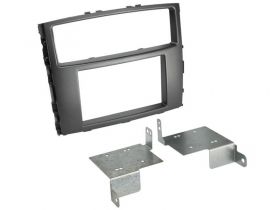 381200-09 FACIA PLATE Mitsubishi Pajero
