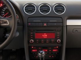 Alpine KIT-8A4D 8" монтажен кит с CAN интерфейс и интерфейс за управление от волана за Audi A4/Seat Exeo