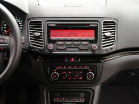 Alpine KIT-8VWT  Инсталационен кит за INE-W928R ( VW Touran, Tiguan, Seat Alhambra, Skoda Roomster, Fabia, Octavia 2 and others )