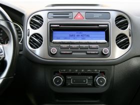 Alpine KIT-8VWTD Инсталационен кит за INE-W928R ( VW Touran, Tiguan, Seat Alhambra, Skoda Roomster, Fabia, Octavia 2 and others )